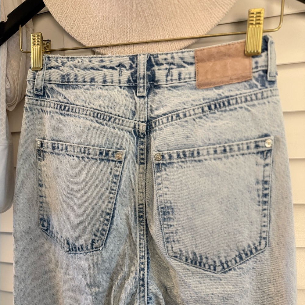 💙 Zara Women's Straight Leg Acid Wash Light Blue Jeans Size 0 - Picture 5 of 11